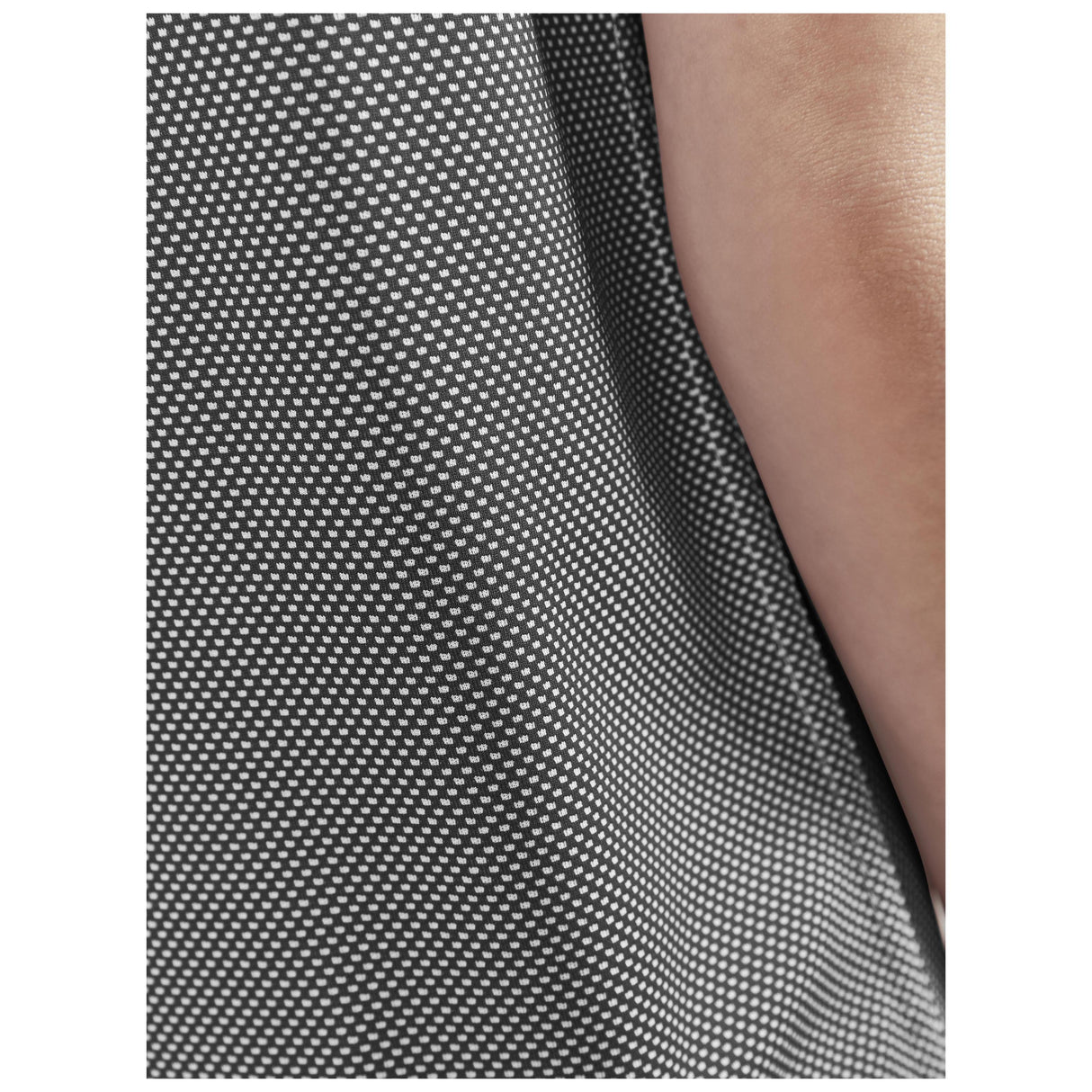 Progress Reversible Singlet Jr - Black/White - Closeup 5