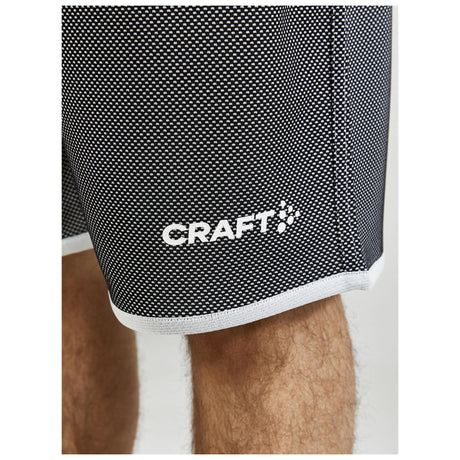 Progress Reversible Shorts M - Black-White - Closeup 4