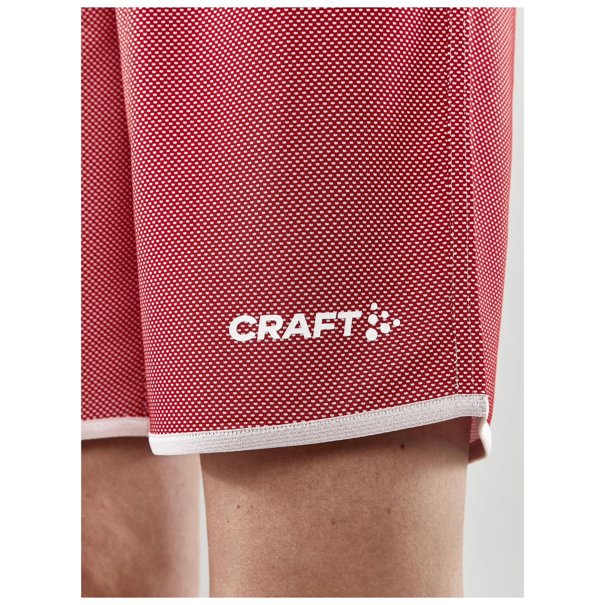 Progress Reversible Shorts W - Red/White - Closeup 5