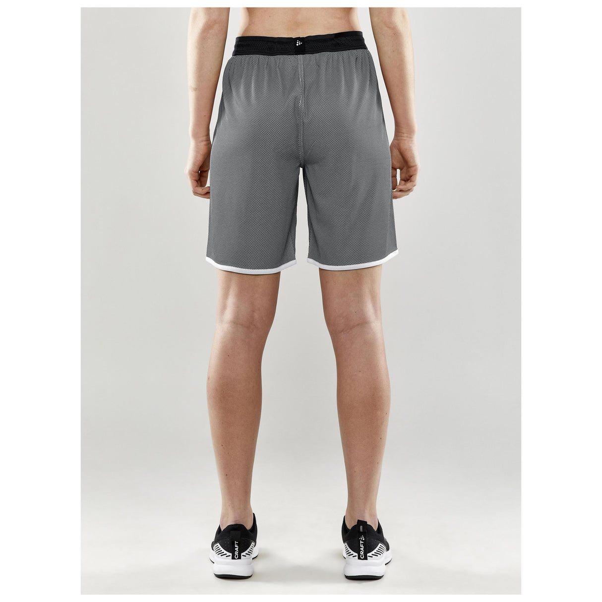 Progress Reversible Shorts W - Black/White - Closeup 3