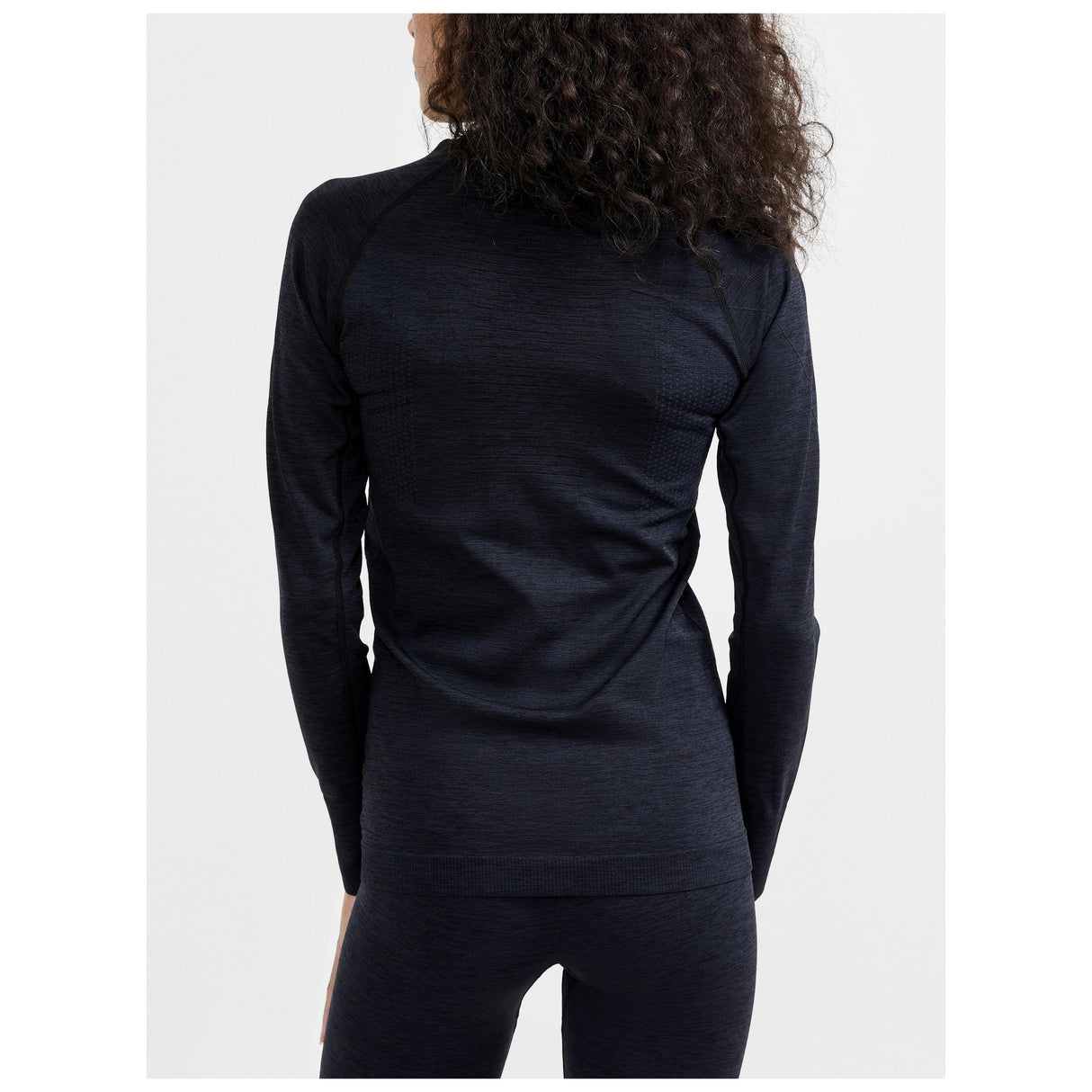 Core Dry Active Comfort Ls W - Black - Closeup 2