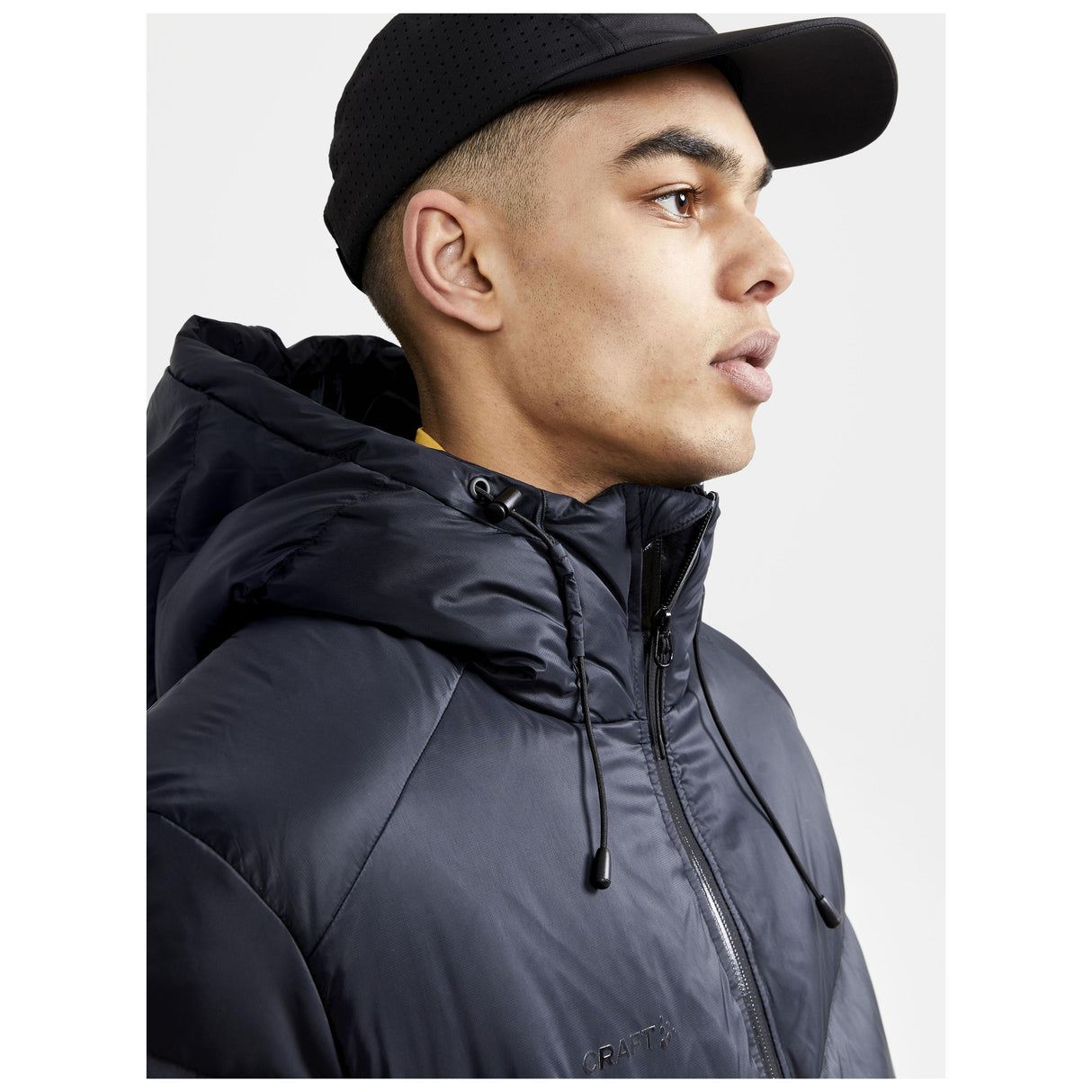 Adv Explore Down Jacket M - Black - Closeup 3