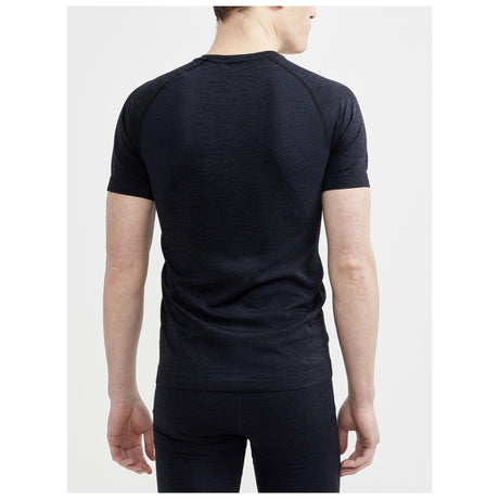 Core Dry Active Comfort Ss M - Black - Closeup 2