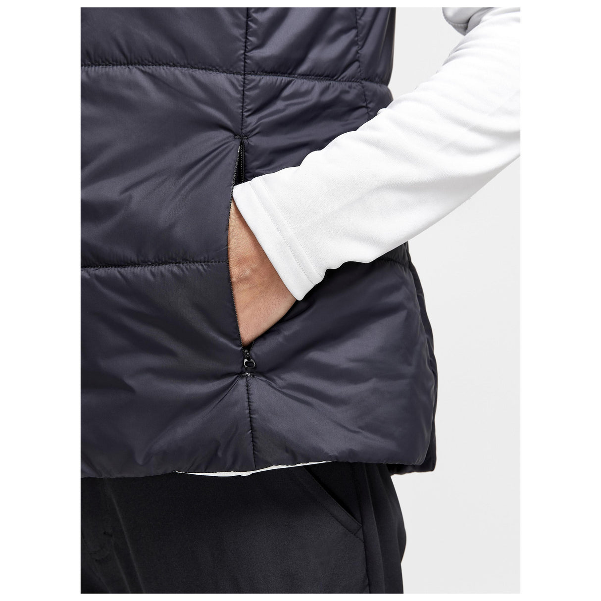 Core Light Padded Vest W - Black - Closeup 4