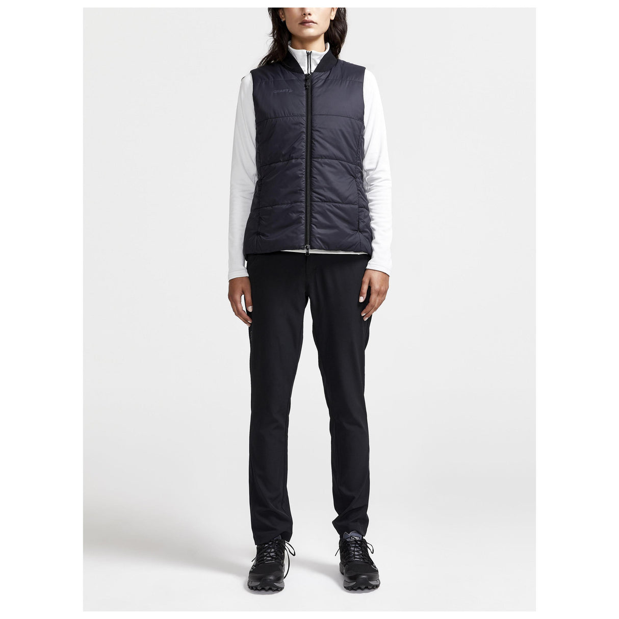 Core Light Padded Vest W - Black - Closeup 6