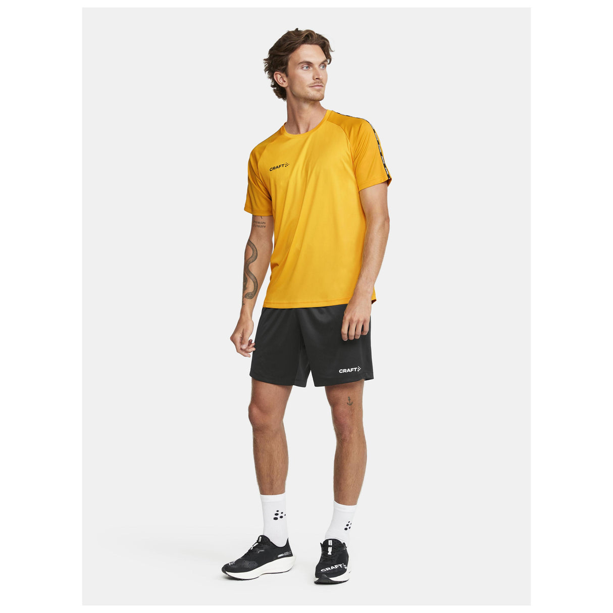 Squad Go Contrast Jersey M - Yellow/Golden - Closeup 5
