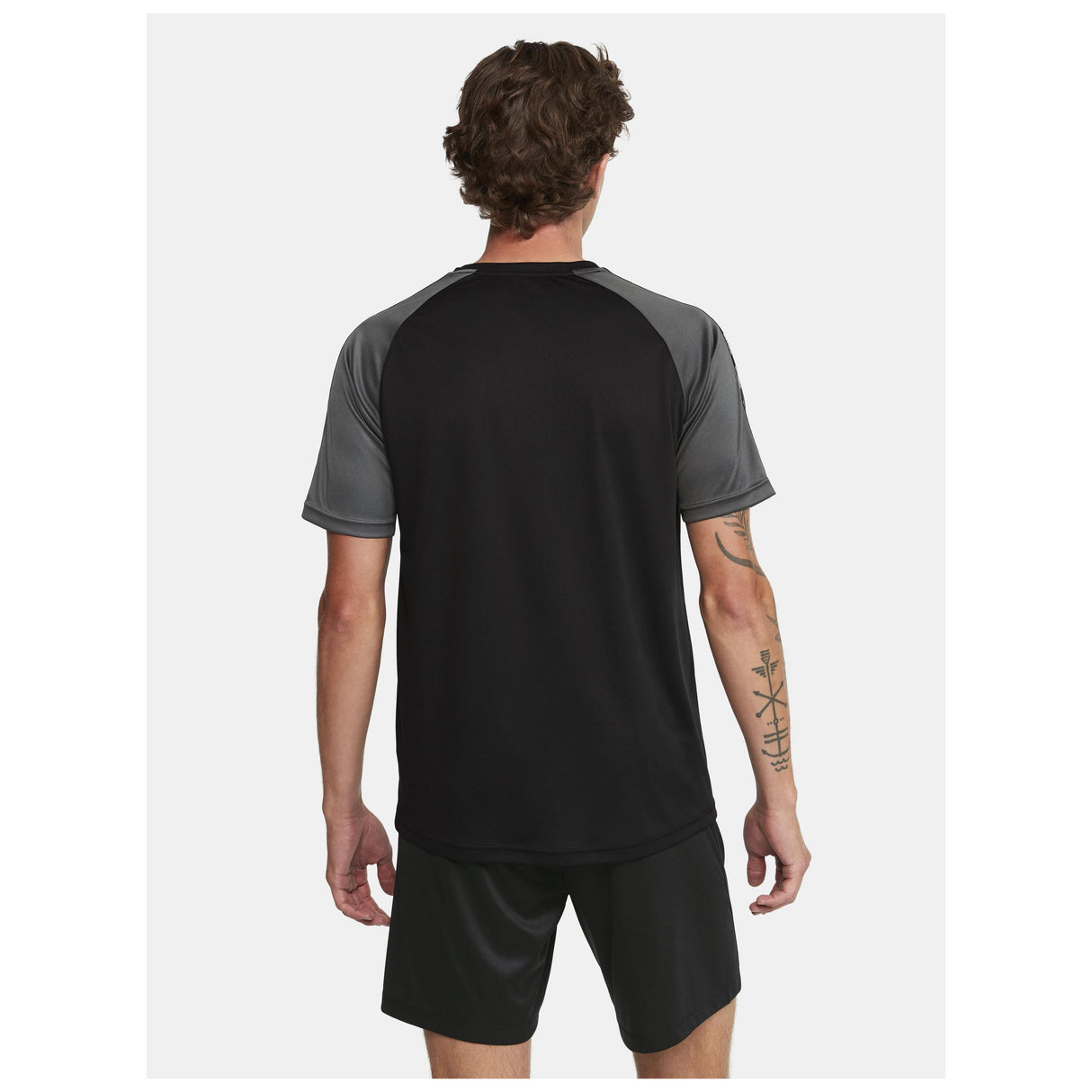 Squad Go Contrast Jersey M - Black - Closeup 3