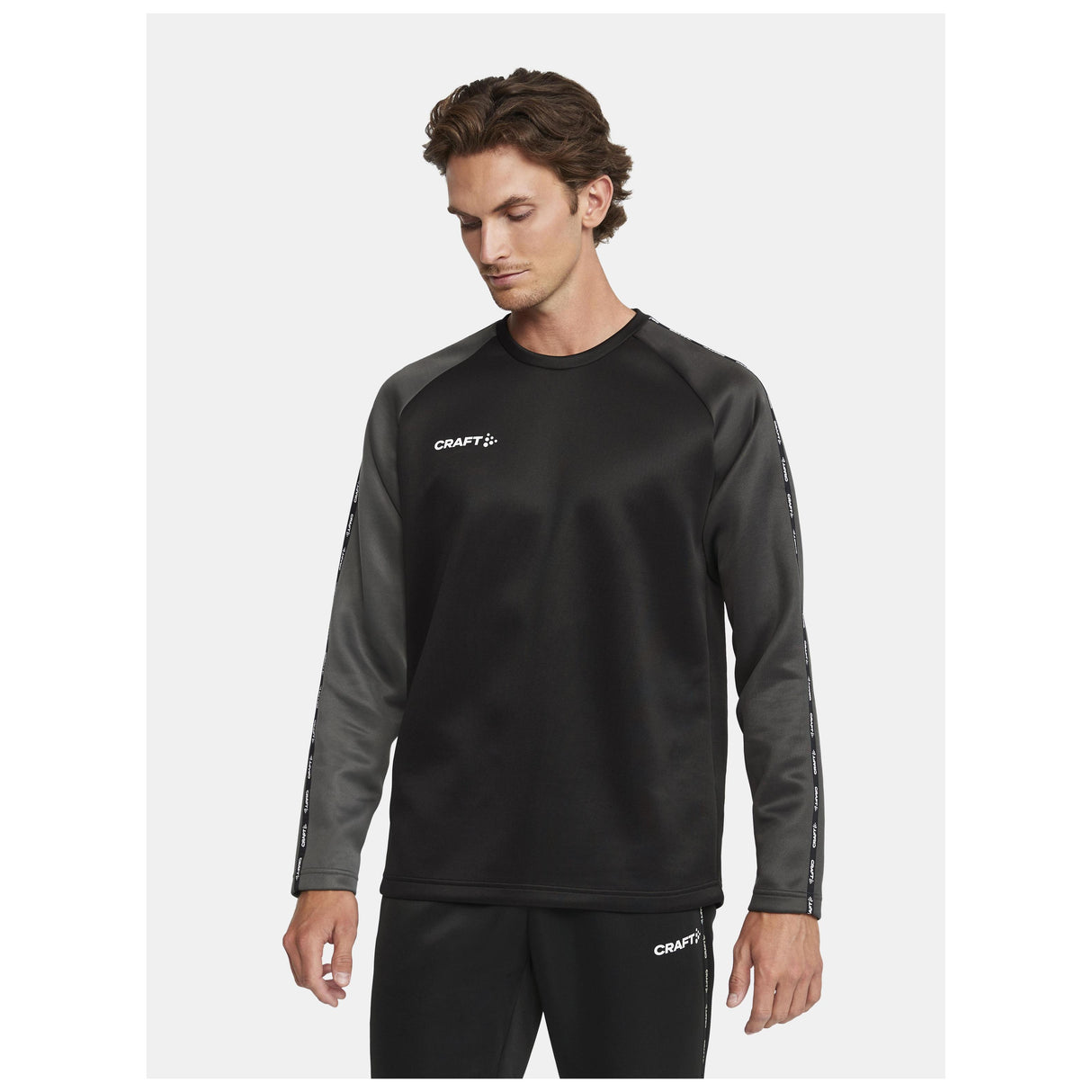 Squad 2.0 Crewneck M - Black - Closeup 1