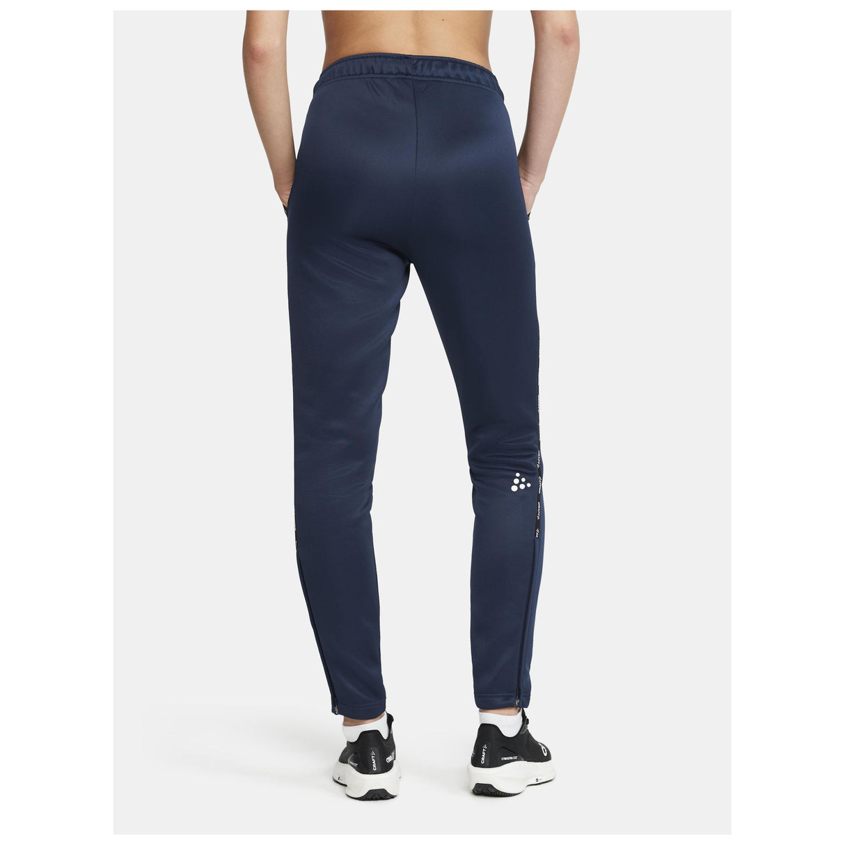 Squad 2.0 Pant W - Navy - Closeup 3