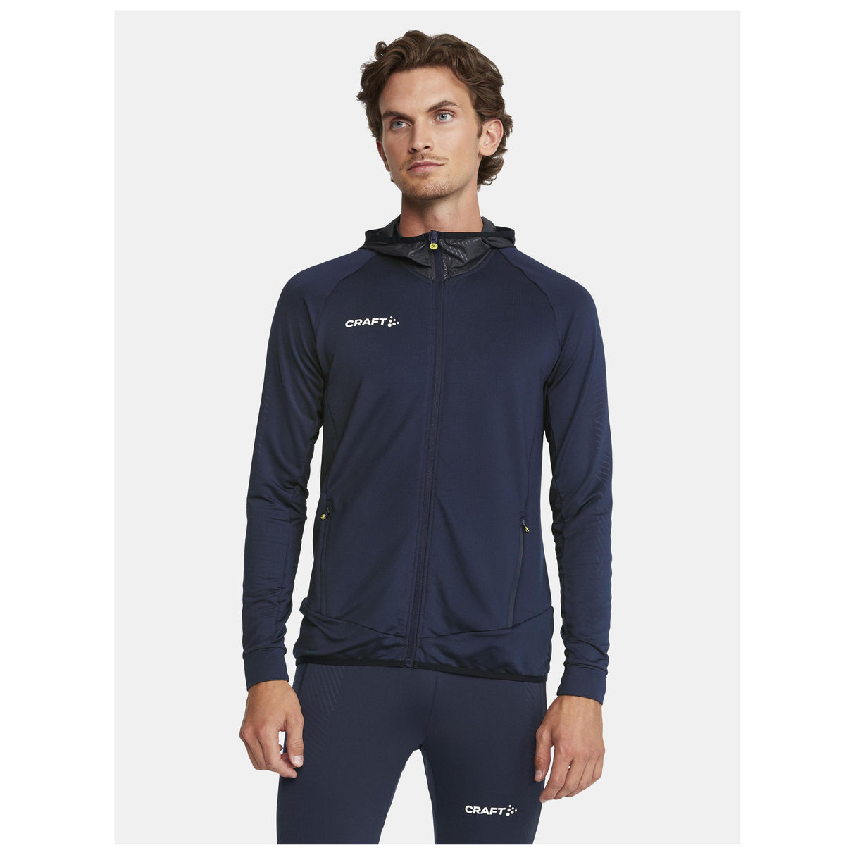 Extend Full Zip M - Navy - Closeup 1