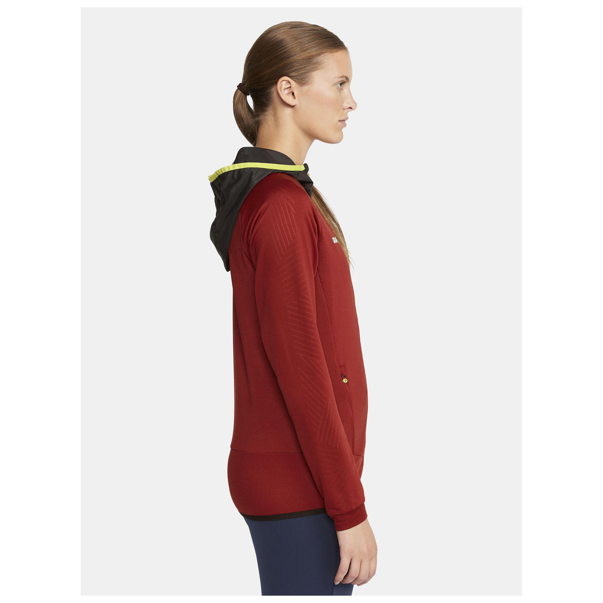 Extend Full Zip W - Dark Red - Closeup 2