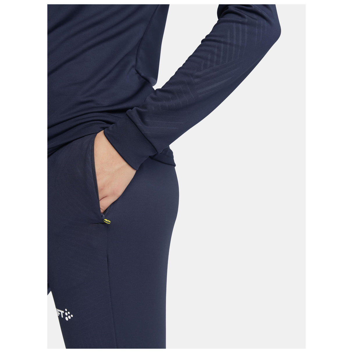 Extend Half Zip W - Navy - Closeup 5