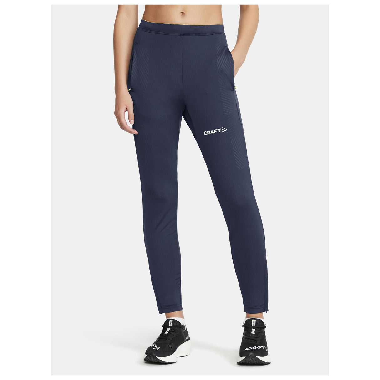 Extend Pant W - Navy - Closeup 1