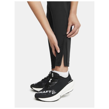 Extend Pant W - Black - Closeup 5