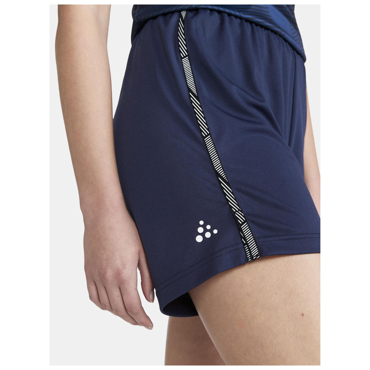 Premier Shorts W - Navy - Closeup 4