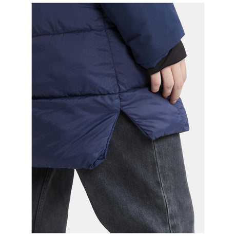 Core Evolve Isolate Parkas W - Navy - Closeup 5