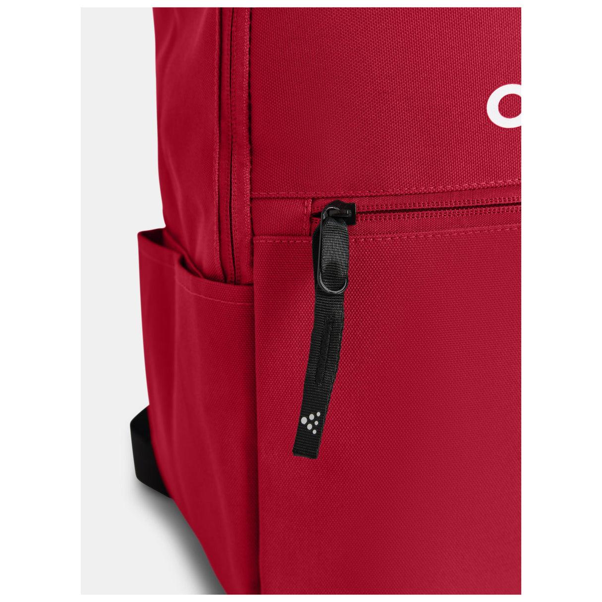 Squad 2.0 Backpack 20L - Red - Closeup 1