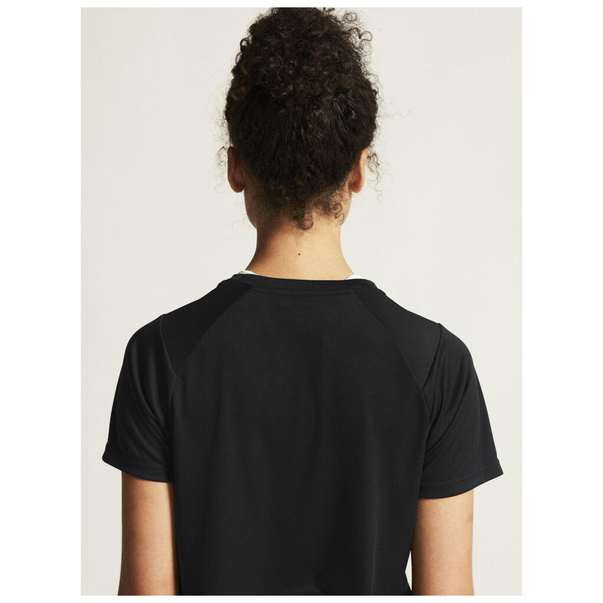 Rush 2.0 Ss Tee W - Black - Closeup 7