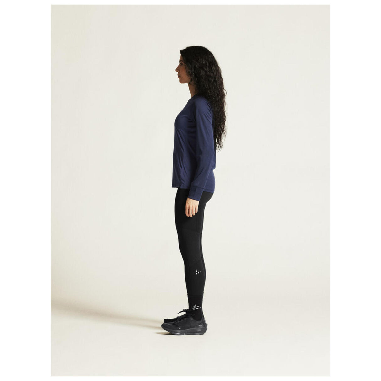 Rush 2.0 Ls Tee W - Navy - Closeup 3