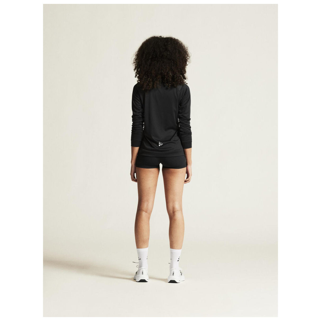 Rush 2.0 Ls Tee W - Black - Closeup 3