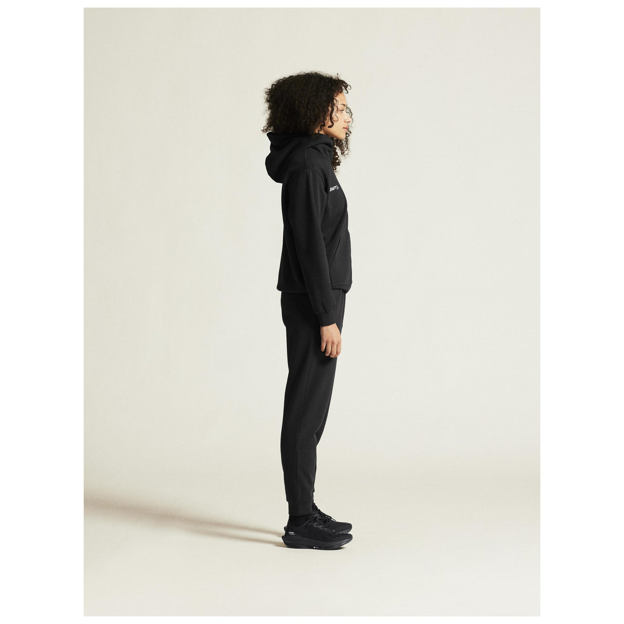 Community 2.0 Logo Fz Hoodie W - Black - Closeup 2