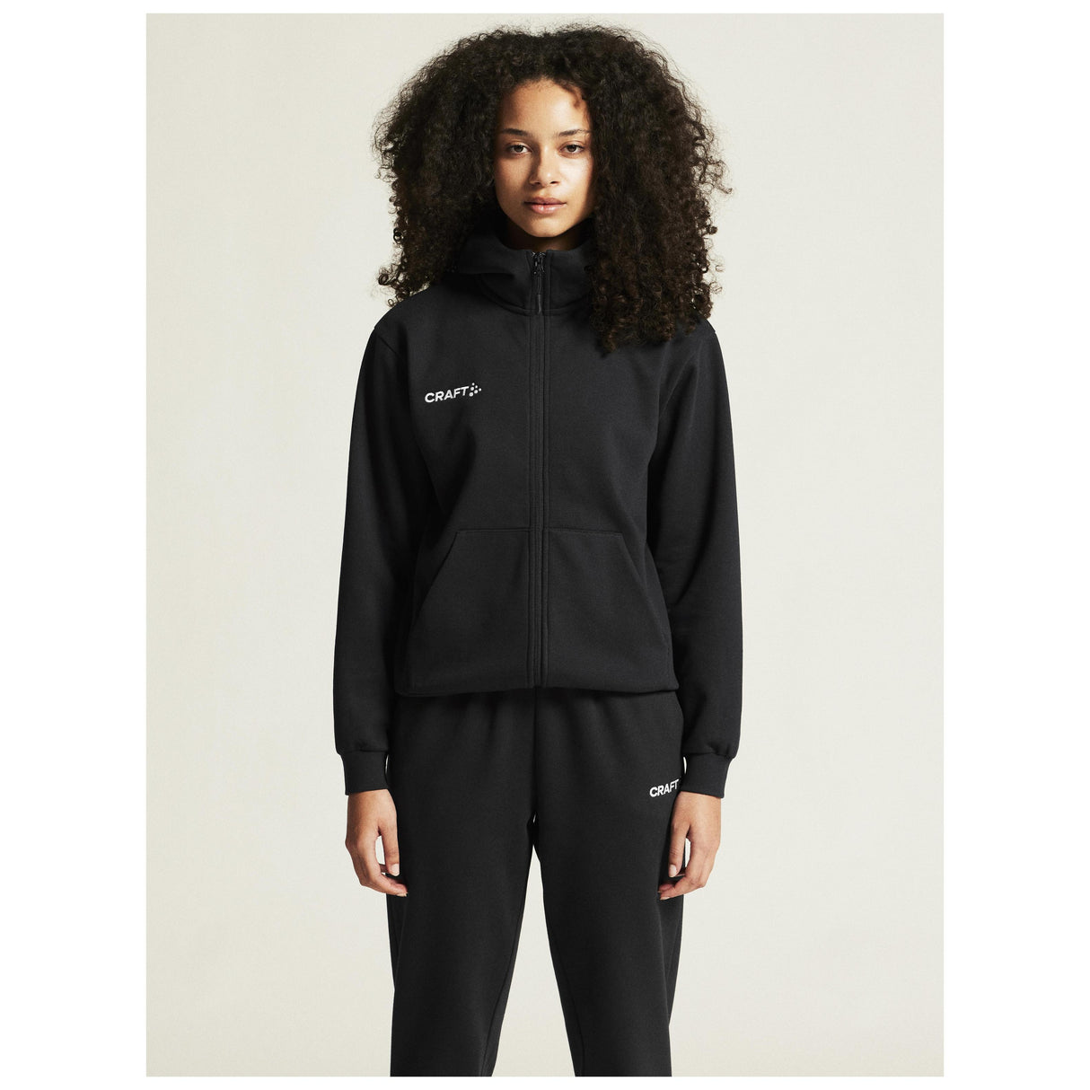 Community 2.0 Logo Fz Hoodie W - Black - Closeup 5