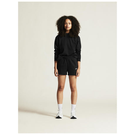 Community 2.0 R Neck W - Black - Closeup 1