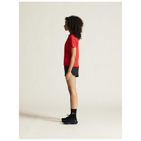 Squad Go Function Tee W - Red - Closeup 4