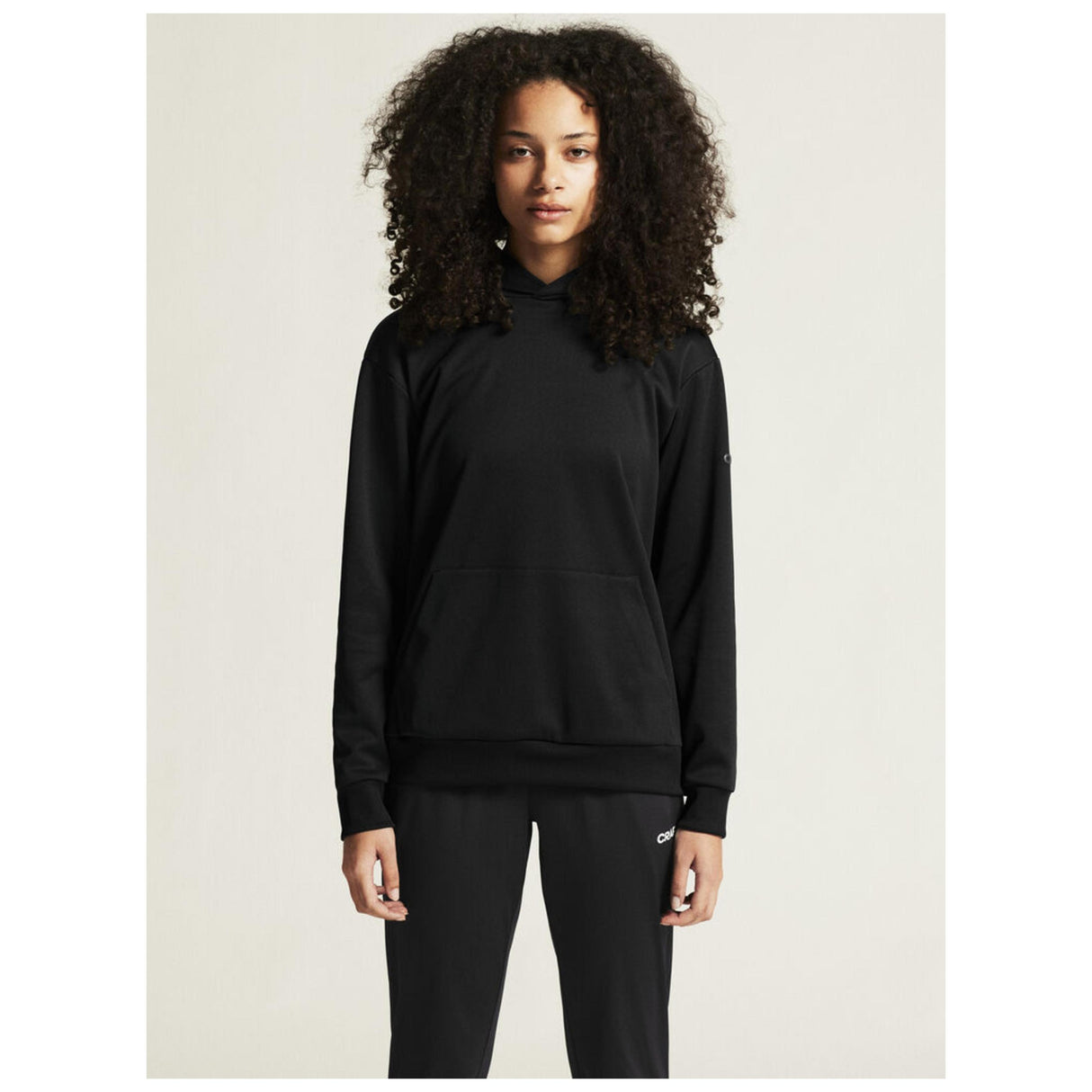 Community 2.0 Function Hoodie W - Black - Closeup 5