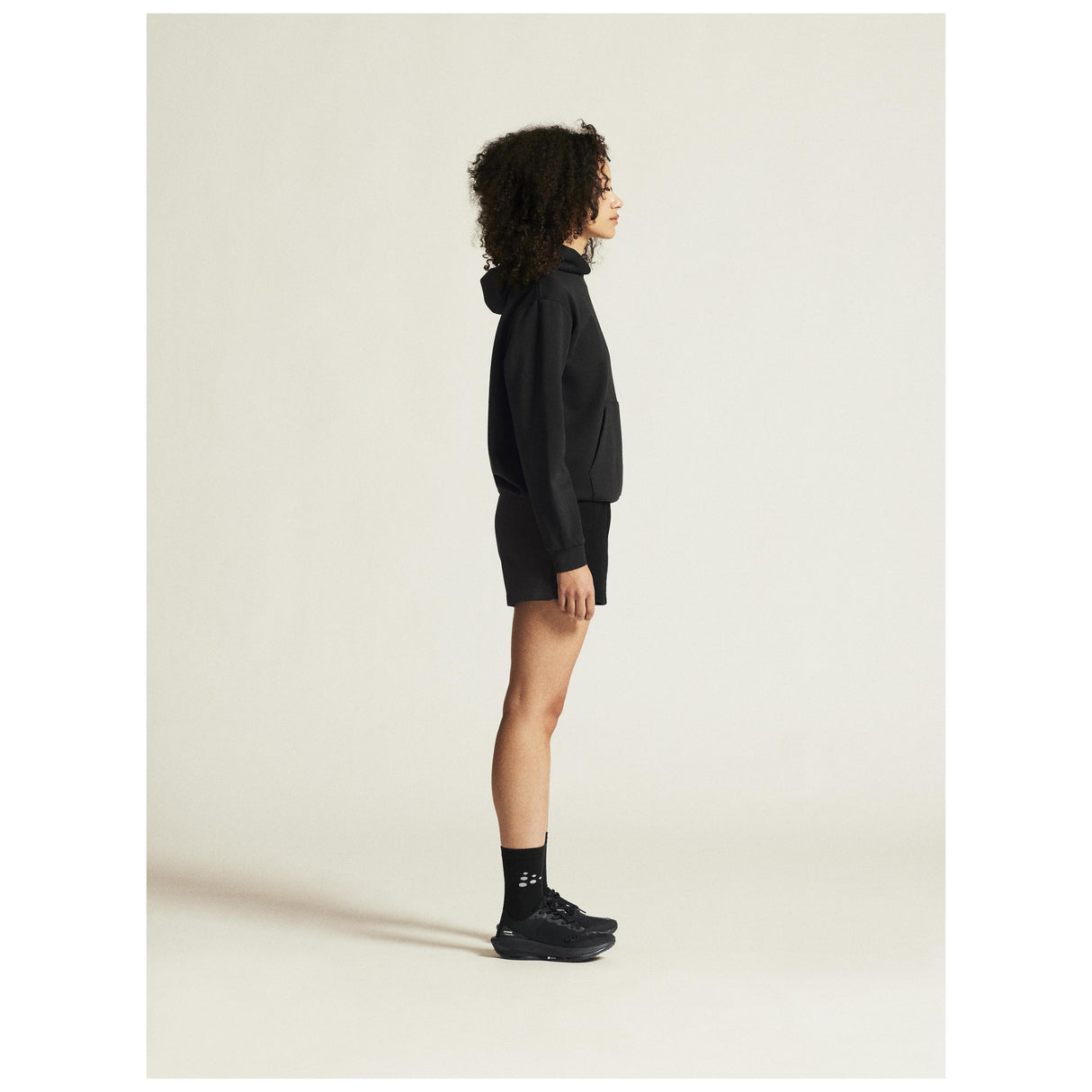 Community 2.0 Hoodie W - Black - Closeup 2