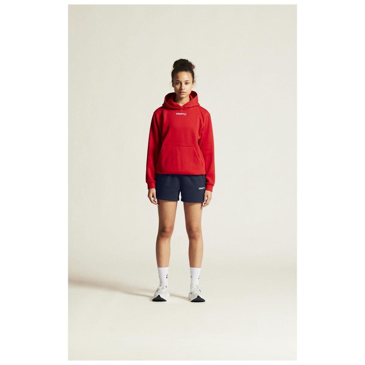 Community 2.0 Logo Hoodie W - Red - Closeup 1