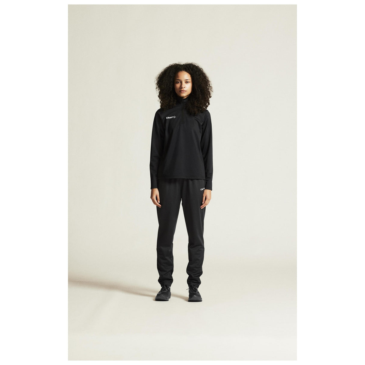 Squad Go Hz W - Black - Closeup 1