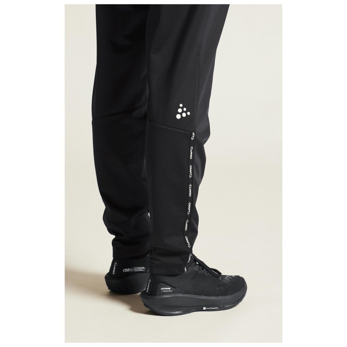 Squad Go Pant W - Black - Closeup 7