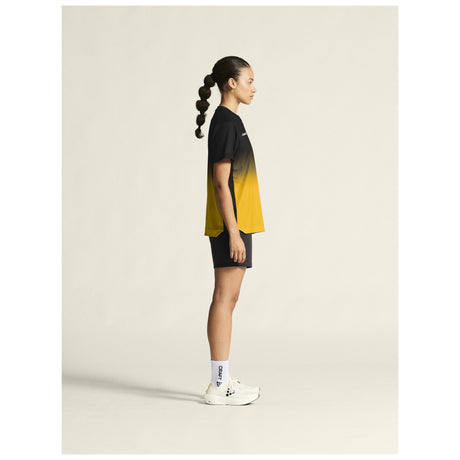 Evolve 2.0 Structured Graphic Jersey W - Black/Yellow - Closeup 2