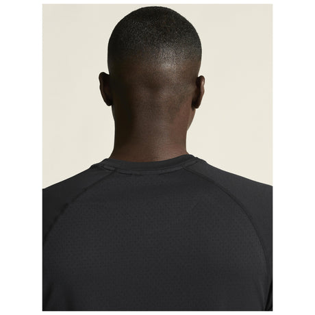 Active Comfort Ls 2 M - Black - Closeup 6