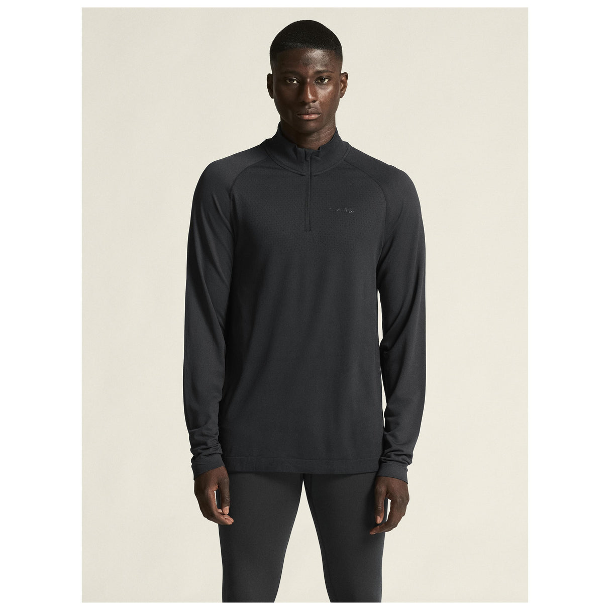 Active Comfort Ls Hz 2 M - Black - Closeup 4