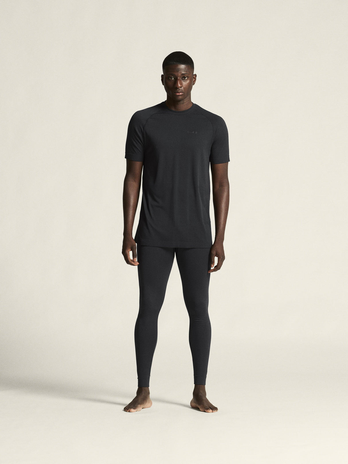 Active Comfort Ss 2 M - Black - Closeup 1