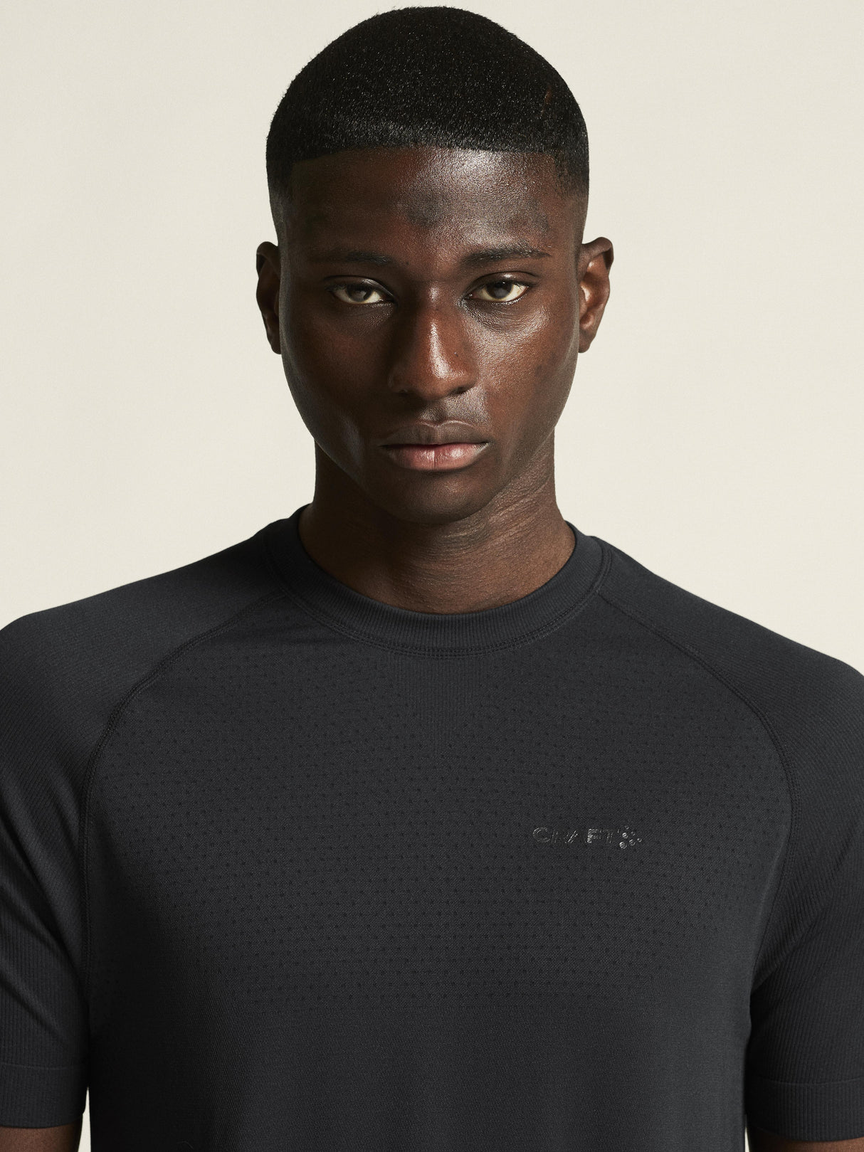 Active Comfort Ss 2 M - Black - Closeup 5