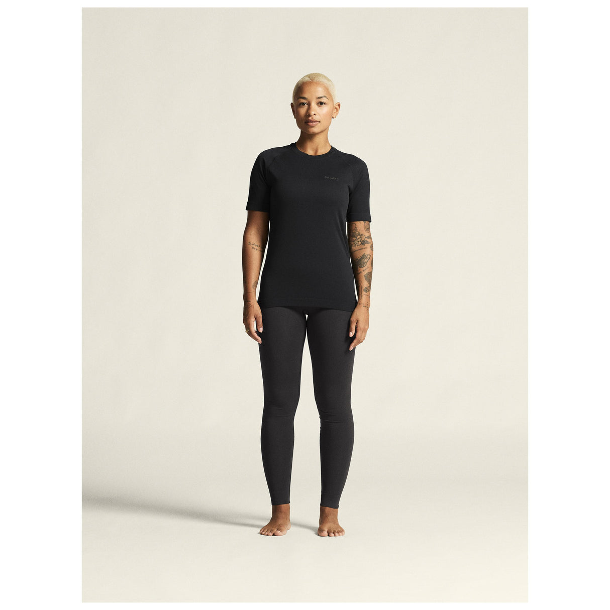 Active Comfort Ss 2 W - Black - Closeup 1