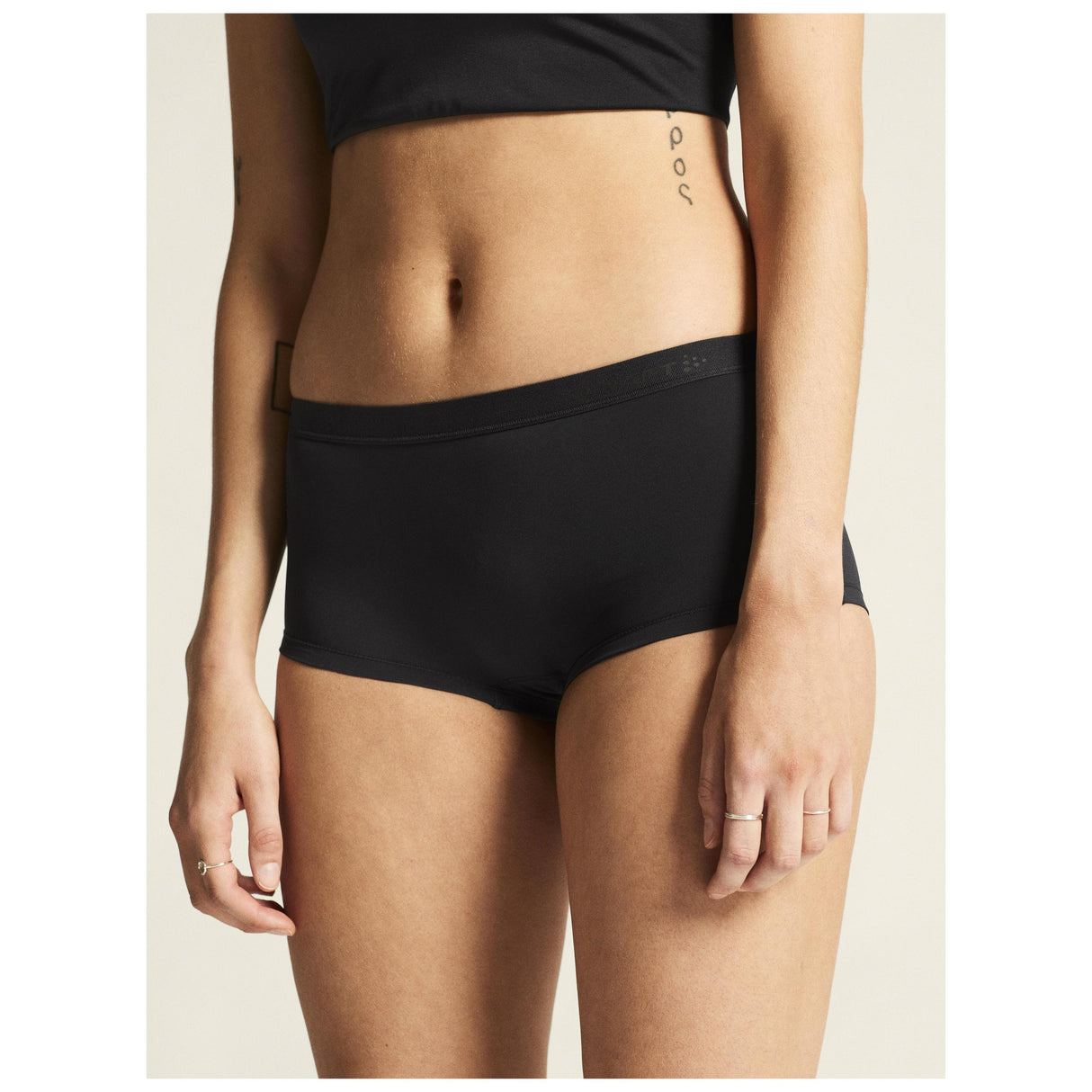 Active Boxer W - Black - Closeup 5