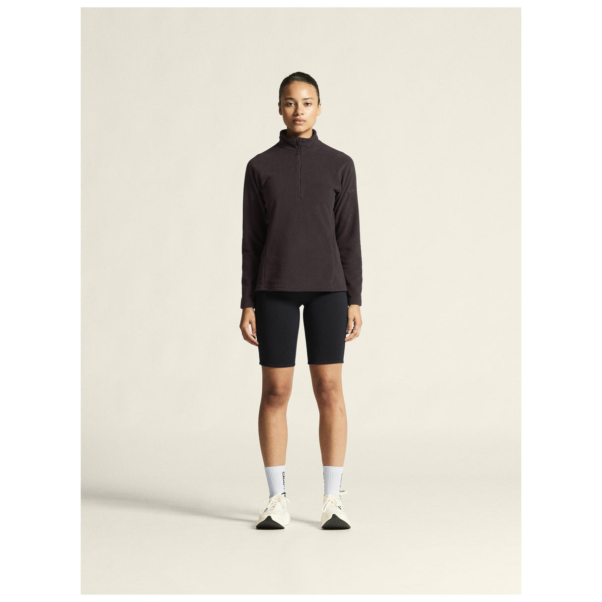 Explore Power Fleece Short Tights W - Black - Closeup 1