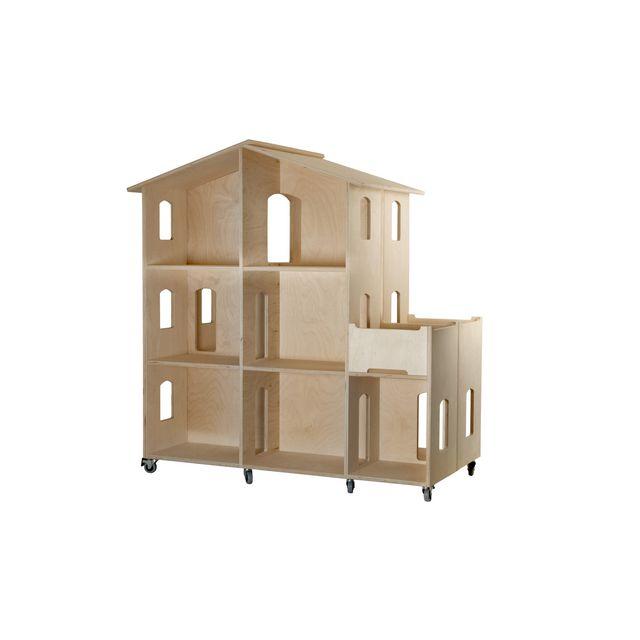 Dollhouse on wheels