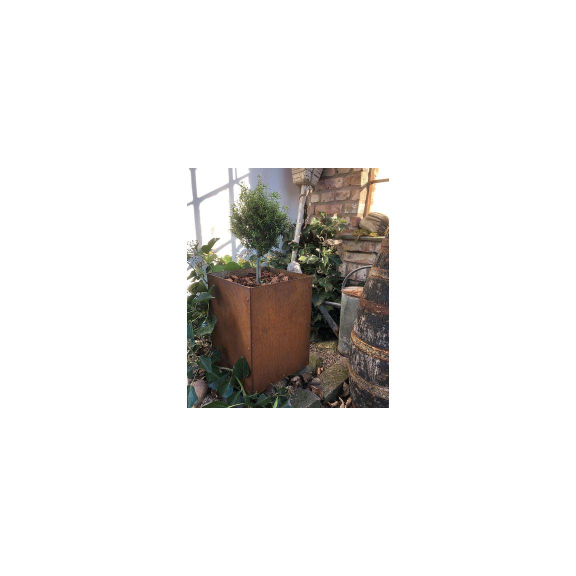 L-pot with corten bottom 30x30x40cm