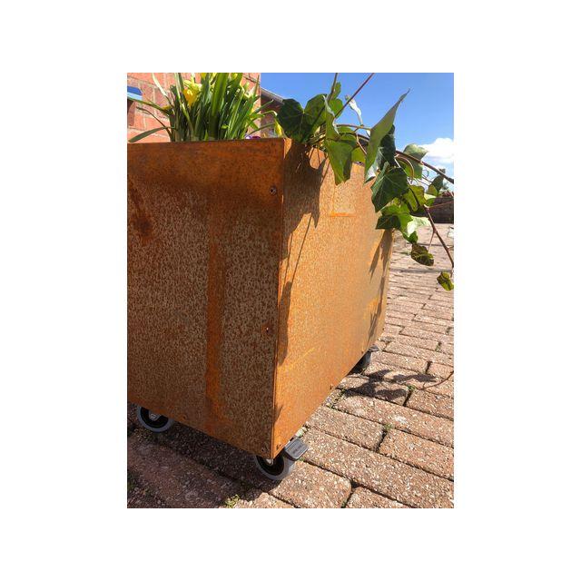 L-pot with corten bottom 30x60x40cm