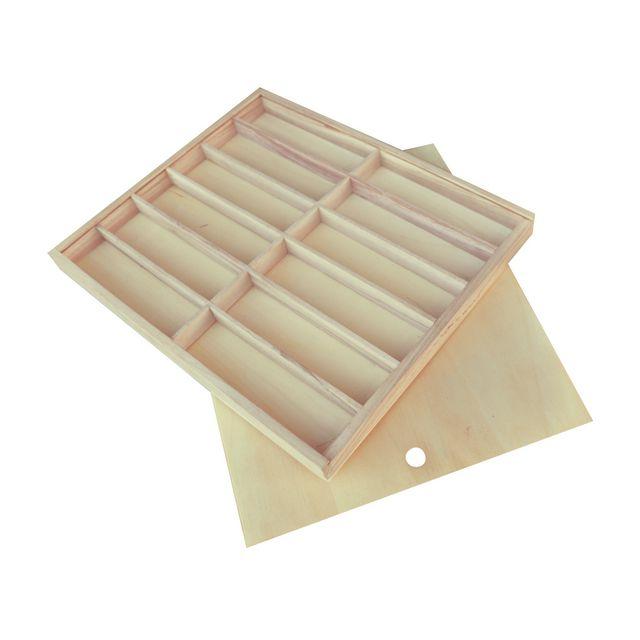 Box with sliding lid