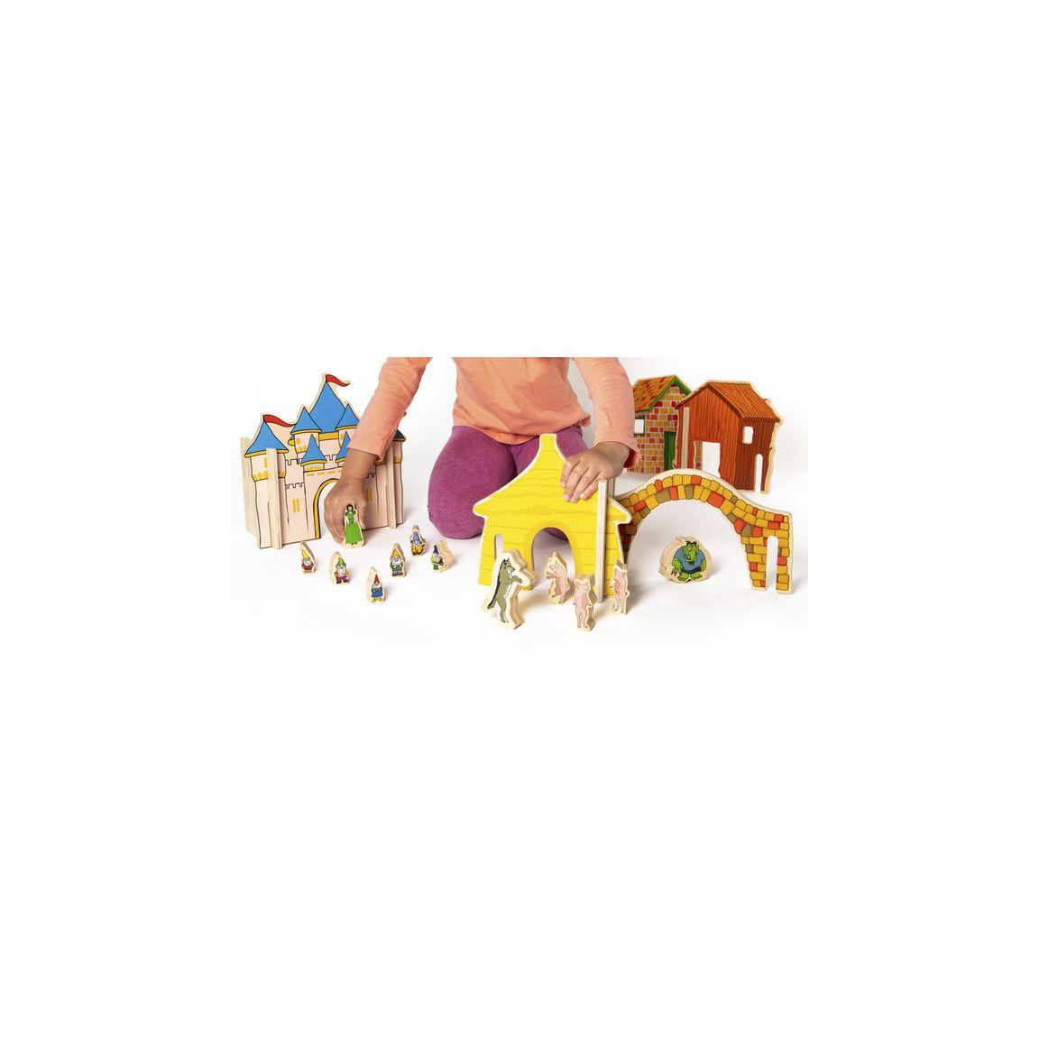 Wooden fairytale village 32 pieces